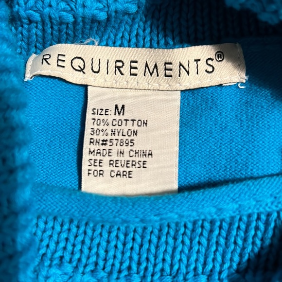 Beautiful top with belt in  turquoise color - Picture 6 of 6